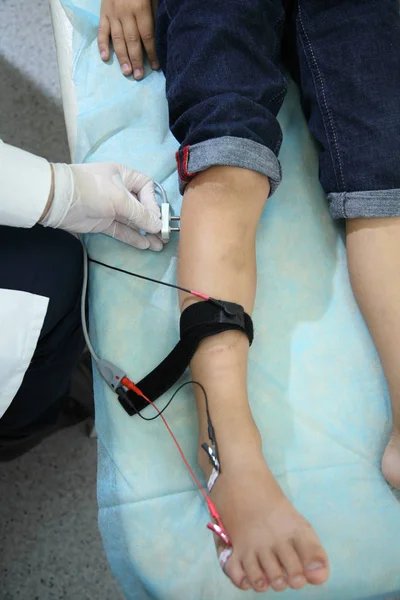 Electroneuromyography tıpta yeni bir yön budur. Tıbbi muayene Elektromiyografi.