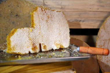 Arıcılık. Geçim arı ürünleri. Balmumu, petek, bal, polen, propolis. Arıcılık ürünleri.