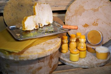 Arıcılık. Geçim arı ürünleri. Balmumu, petek, bal, polen, propolis. Arıcılık ürünleri.