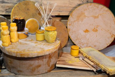 Arıcılık. Geçim arı ürünleri. Balmumu, petek, bal, polen, propolis. Arıcılık ürünleri.