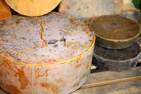 Arıcılık. Geçim arı ürünleri. Balmumu, petek, bal, polen, propolis. Arıcılık ürünleri.