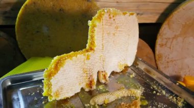 Arıcılık. Geçim arı ürünleri. Balmumu, petek, bal, polen, propolis. Arıcılık ürünleri.