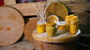 Arıcılık. Geçim arı ürünleri. Balmumu, petek, bal, polen, propolis. Arıcılık ürünleri.