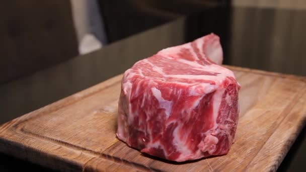 Surowe Świeże Mięso Ribeye Steak Mięso Stek Stek Wołowy Surowe — Wideo stockowe