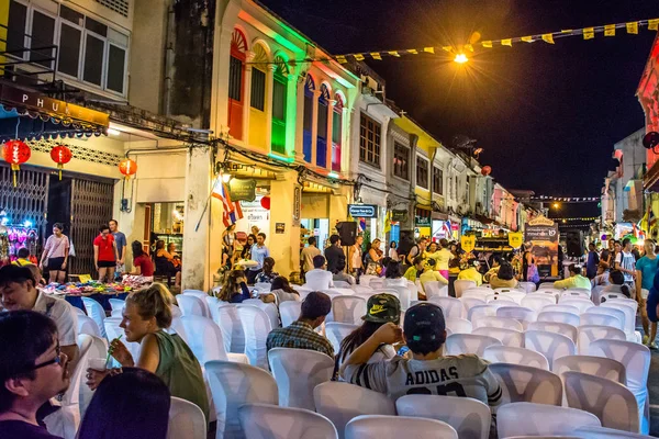 Bir Phuket Town gece sokak Festivali yürüyüş — Stok fotoğraf