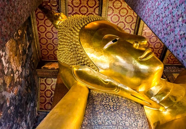 Liegender Buddha bei wat po, bangkok thailand — Stockfoto