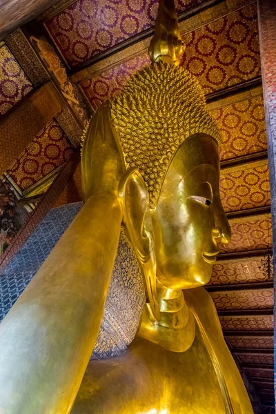 Liegender Buddha bei wat po, bangkok thailand — Stockfoto