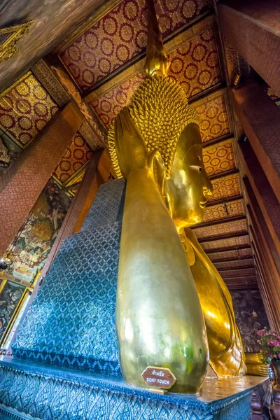 Liegender Buddha bei wat po, bangkok thailand — Stockfoto