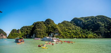 Koh Hong Adası'nda Kano