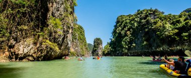 Koh Hong Adası'nda Kano