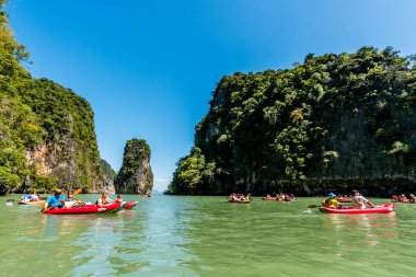 Koh Hong Adası'nda Kano