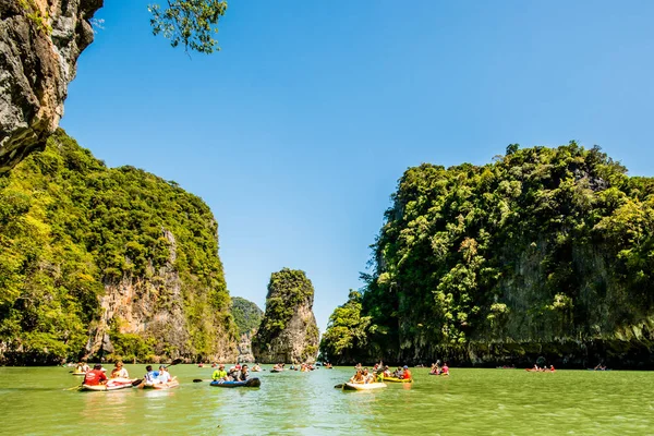 Koh Hong Adası'nda Kano