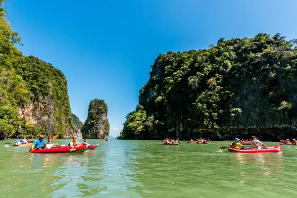 Koh Hong Adası'nda Kano