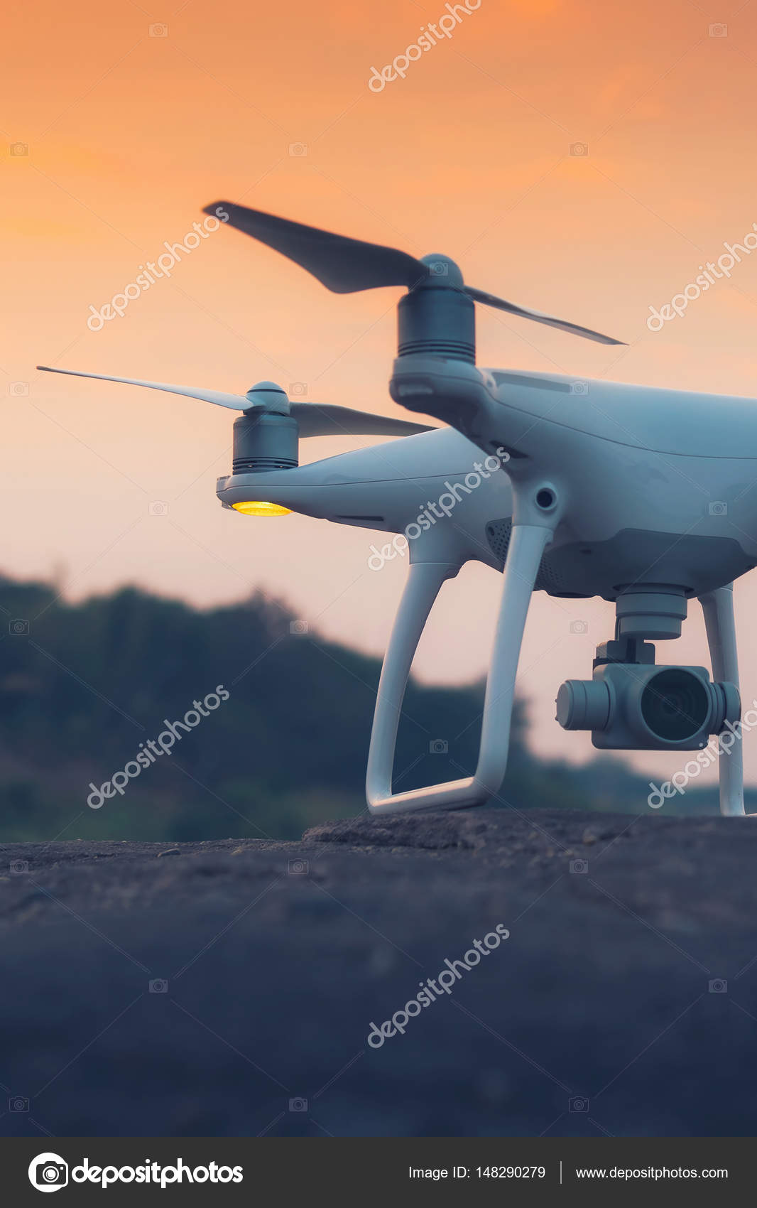 Drone Hélicoptère Quad Avec Appareil Photo Numérique Au