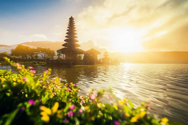 Pura Ulun Danu Bratan, Hindu temple on Bratan lake landscape, on