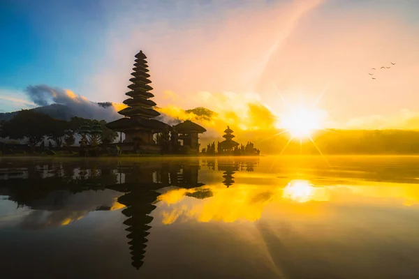 Pura Ulun Danu Bratan bali indonesia, Hindu temple on Bratan lak — Φωτογραφία Αρχείου