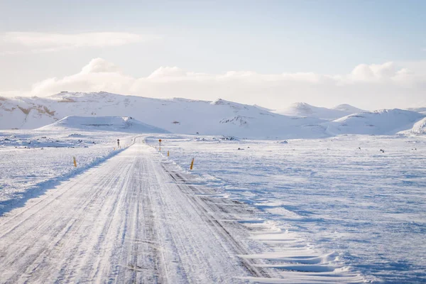 İzlanda'daki boş yol — Stok fotoğraf