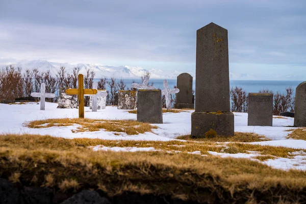 Snaefellsnes Yarımadası'nda eski İzlandaca mezarlığı — Stok fotoğraf