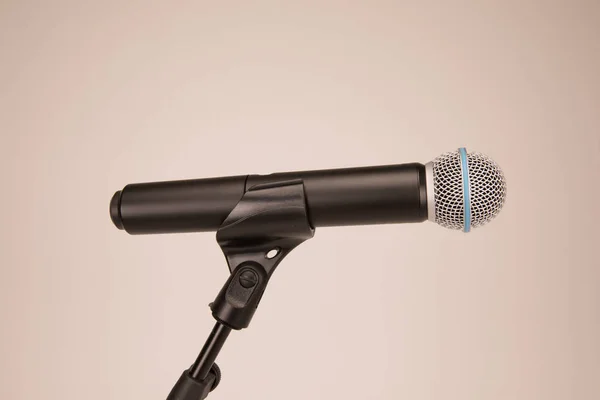 Otevřete dynamický mikrofon — Stock fotografie