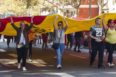 Barselona, İspanya, 8 Ağustos 2017: İspanya ile birlik destekçileri 
