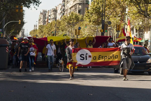Barselona, İspanya, 8 Ağustos 2017: İspanya ile birlik için gösteri