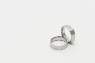 Gümüş Alyanslar izole