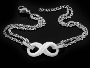 Kadınlar için lüks bilezik