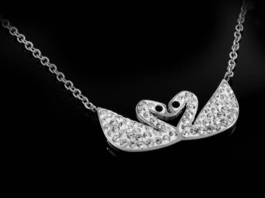 Kuğu kolye - paslanmaz çelik ve Zircons 