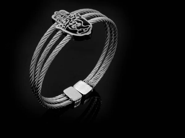 Smycken armband för kvinnor - rostfritt stål — Stockfoto