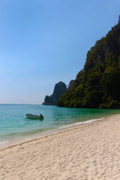 Tropikal adada tatil ve tatil