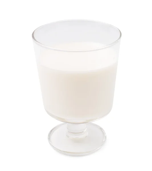 Transparent glas med mjölk — Stockfoto