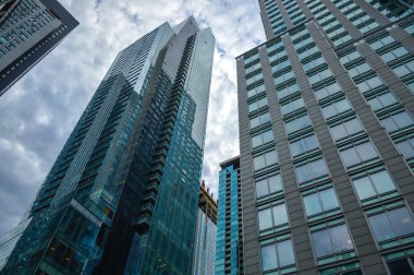  Uzun boylu iş gökdelenler 