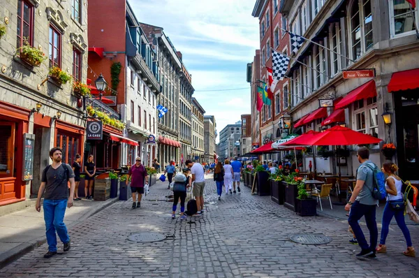 Populaire St Paul-straat in de oude haven — Stockfoto