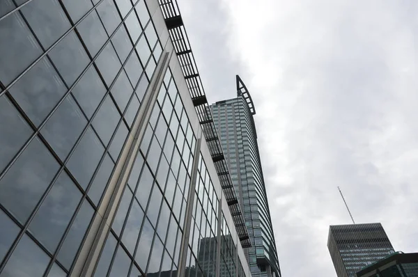 몬트리올의 중심에서 높이 사업 고층 빌딩 — 스톡 사진