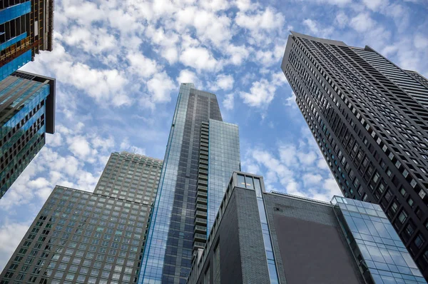 Gli alti grattacieli d'affari nel cuore di Montreal — Foto Stock