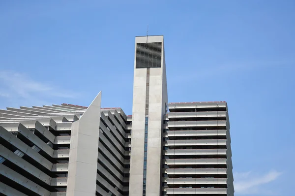 A Vila Olímpica é uma estrutura de duas torres em Montreal — Fotografia de Stock