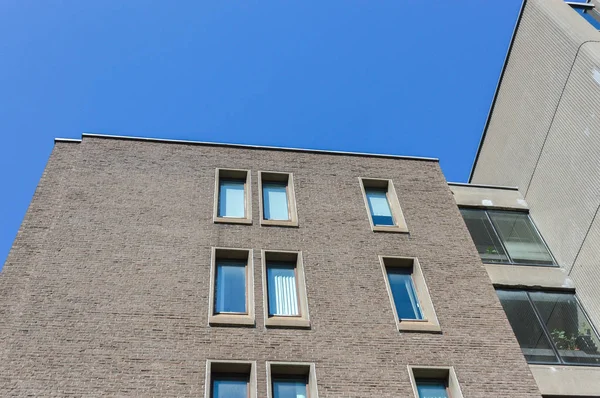 Edificios de condominios modernos en el centro — Foto de Stock