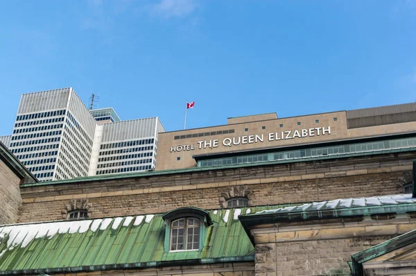 Montreal Canadá Dezembro 2017 Victoria Coloca Arranha Céu Queen Elizabeth — Fotografia de Stock