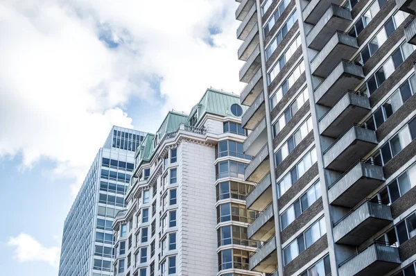 Immeubles Condos Modernes Avec Grandes Fenêtres Balcons Montréal Canada — Photo