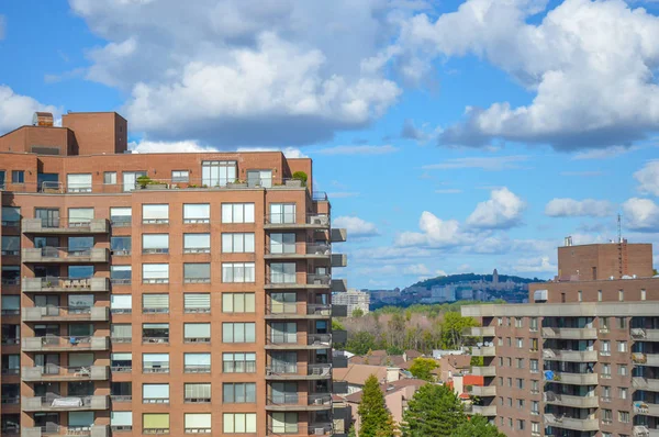 Modern Condo Épületek Családi Házak Hatalmas Ablakok Erkélyek Montreal Kanada — Stock Fotó