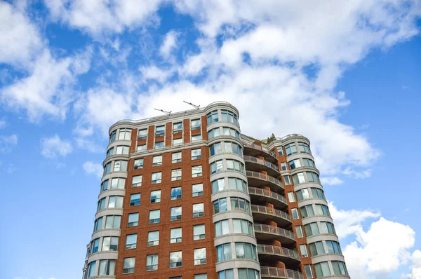 Edifícios Modernos Condomínios Casas Com Enormes Janelas Varandas Montreal Canadá — Fotografia de Stock