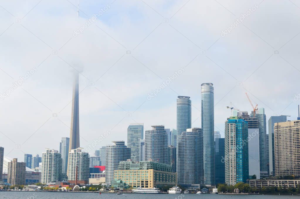 Toronto downtown, CN tower and condominium construction