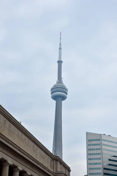 Mirando Hacia Arriba Torre Nacional Canadiense — Foto de Stock