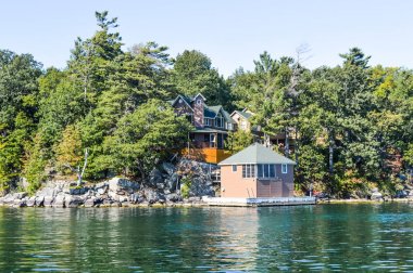 Bir evin içinde 1000 adalar ve Kingston, Ontario, Kanada
