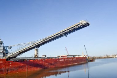 Montreal, Kanada - 27 Mart 2016: Montreal eski liman konteyner gemisi paslı