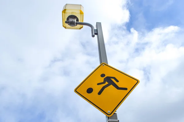 Langsame Kinder Warnen Schild Auf Der Straße — Stockfoto