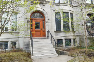 Montreal şehir merkezinde eski ev