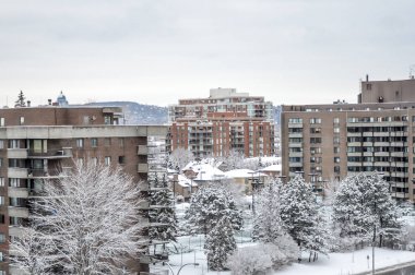 Kınamak binalarda Montreal şehir merkezinde kar kış döneminde