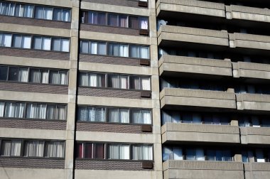 Montreal (Cote Saint-Luc), Kanada Balkonlu bina konut.
