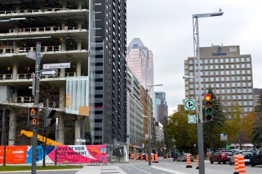 Montreal, Kanada - 12 Kasım 2017: Çevre Place des Arts Meydanı, Montreal, Kanada'nın görünüm